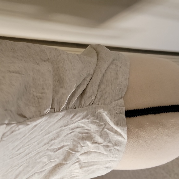 Light Gray Crop Top - Picture 6 of 7